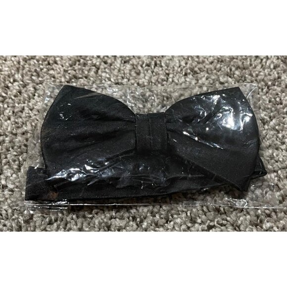 NEW in Package Toddler Black Satin Bowtie Handmade - Picture 1 of 3